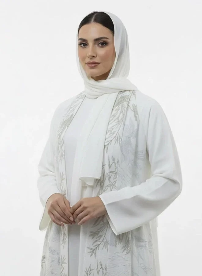 عبايات لمحة عباية صفاء بيضاء بتطريز فضي